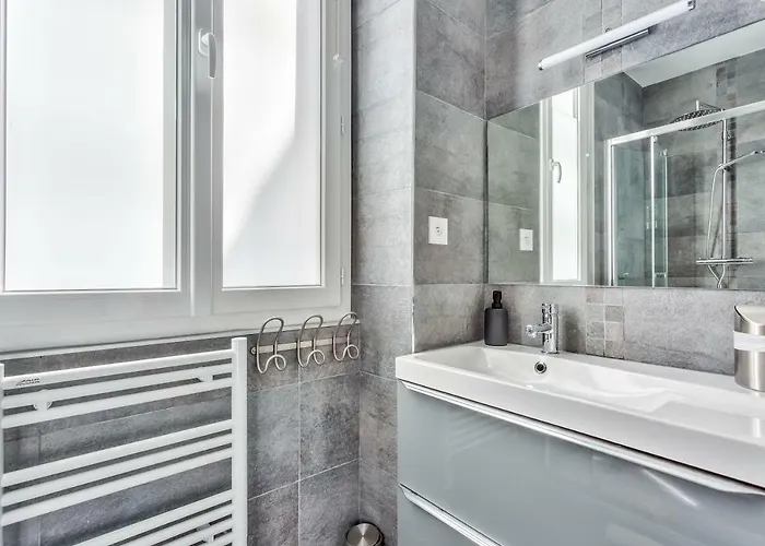 Amazing 2 Flat Near Bastille - An Ecoloflat Apartment *