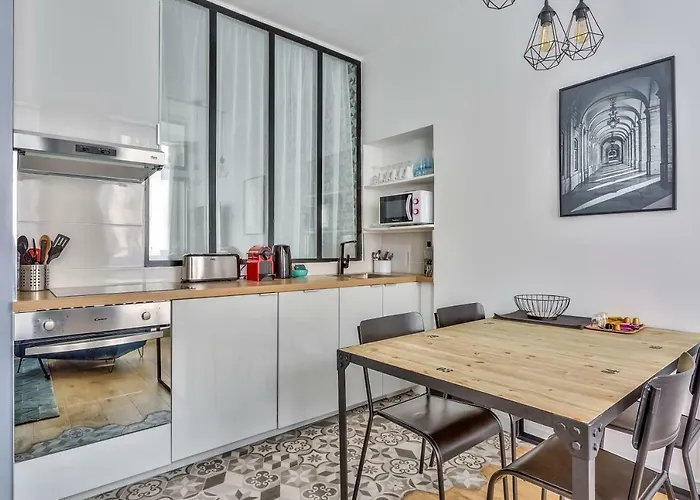 Amazing 2 Flat Near Bastille - An Ecoloflat Apartment